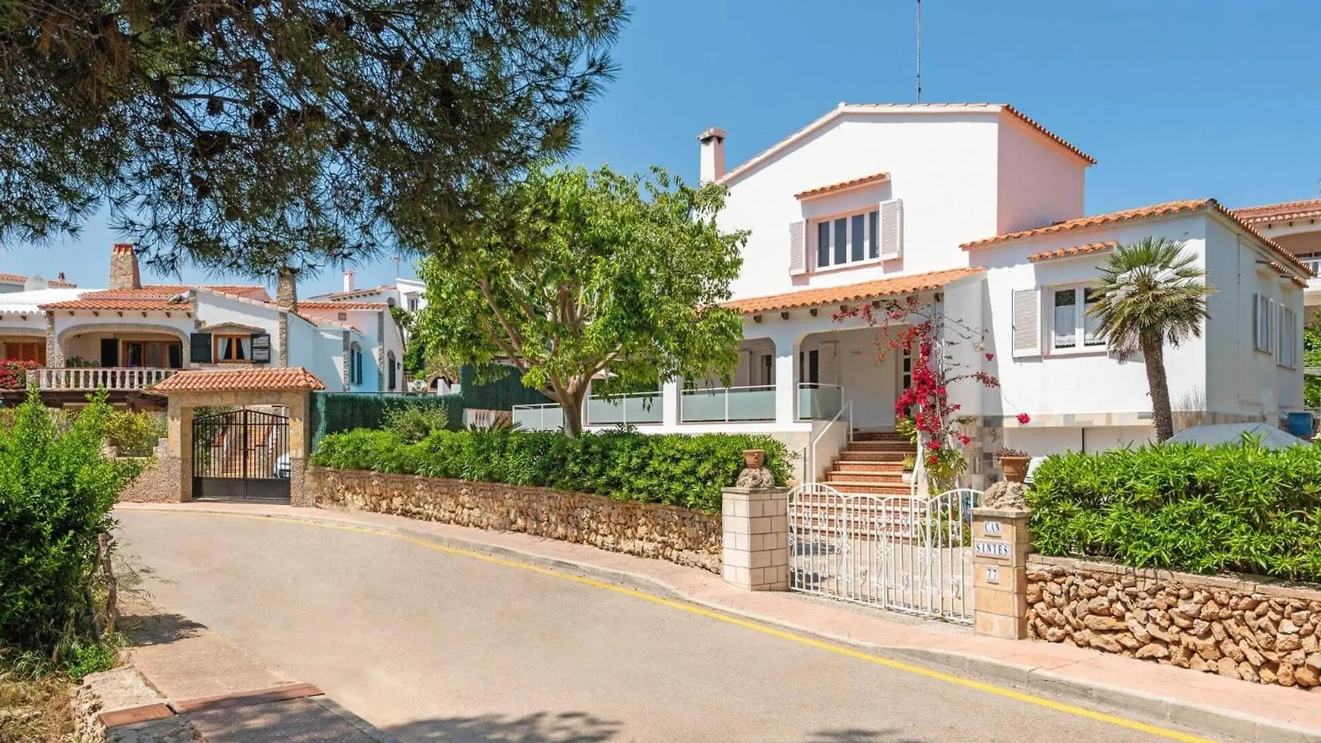 Villa Can Sintes By Villa Plus Es Mercadal